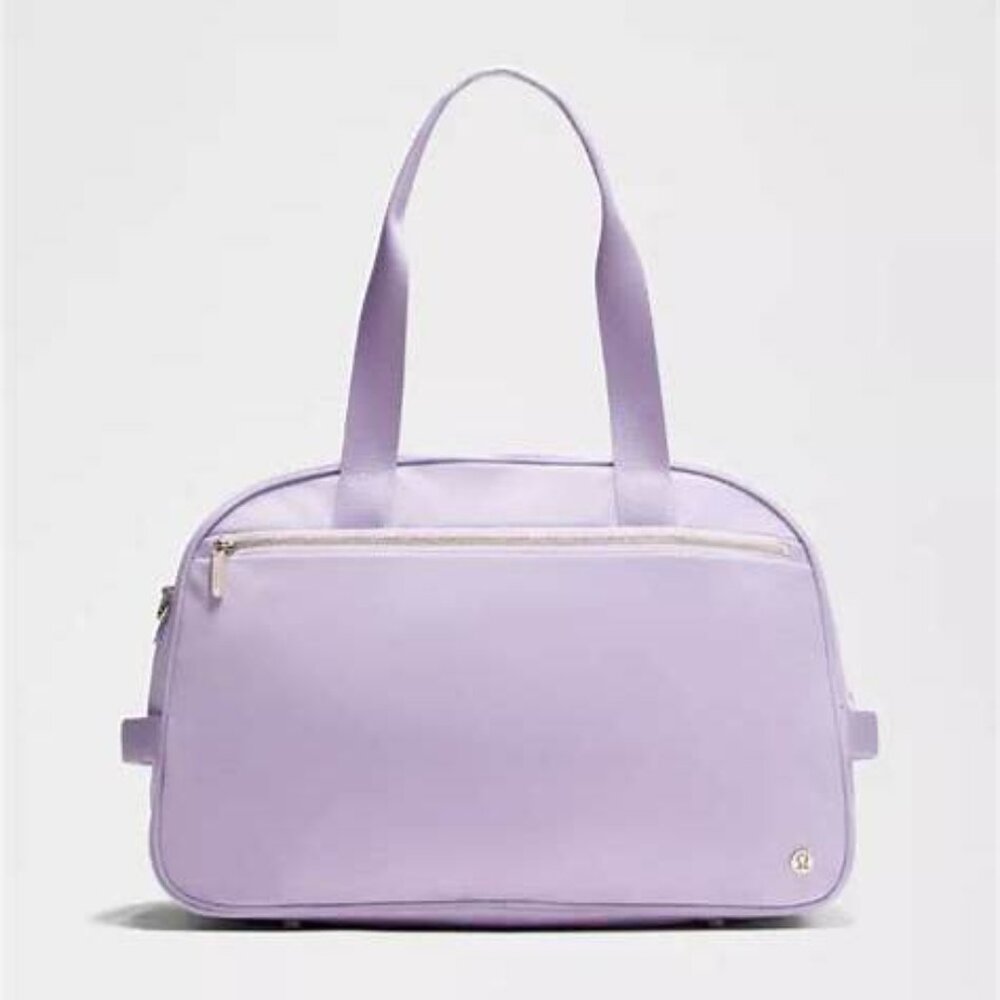NWT City Essentials Duffle Bag 28L — Lavender Frost/Gold